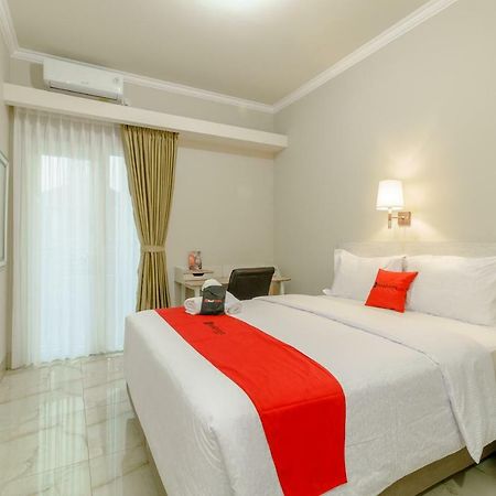 Reddoorz Near Taman Makam Pahlawan Cikutra Hotell Bandung Exteriör bild