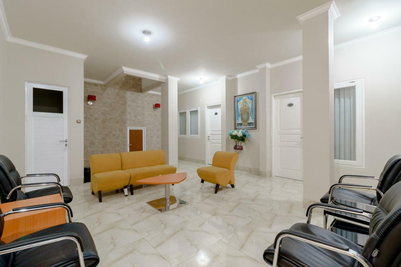 Reddoorz Near Taman Makam Pahlawan Cikutra Hotell Bandung Exteriör bild